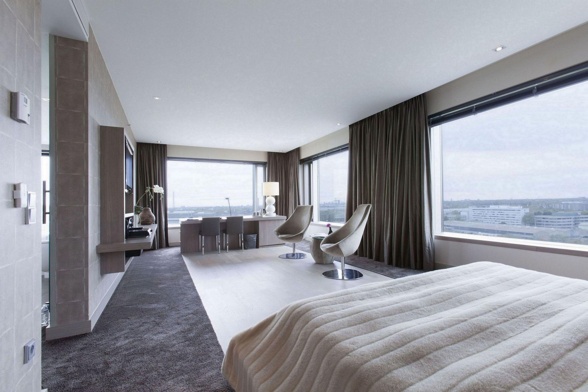 Van Der Valk Hotel Duesseldorf Bagian luar foto