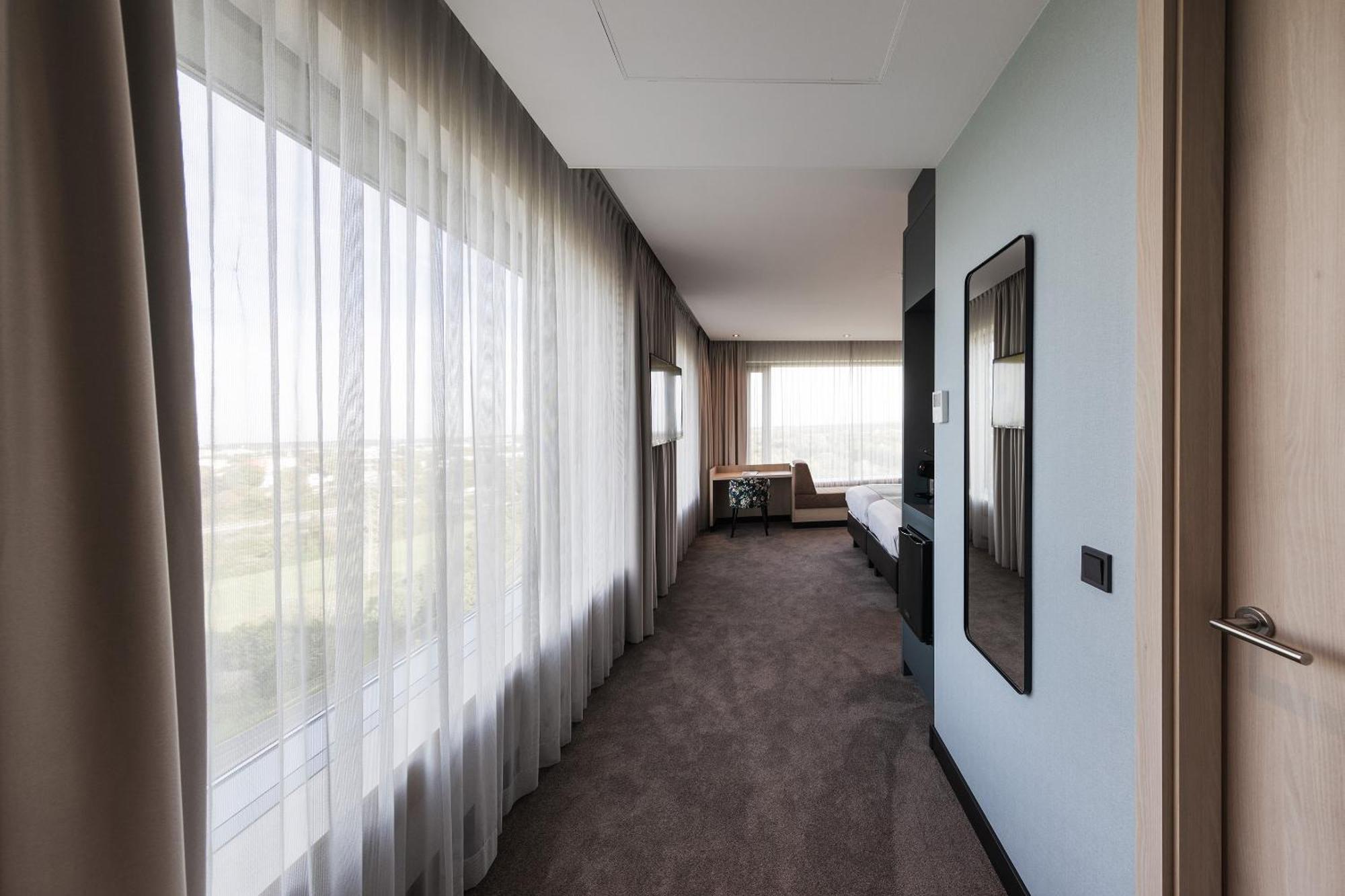 Van Der Valk Hotel Duesseldorf Bagian luar foto