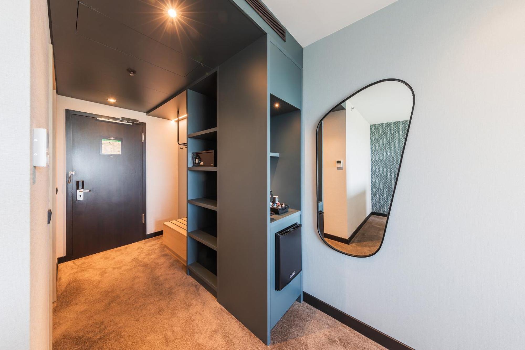 Van Der Valk Hotel Duesseldorf Bagian luar foto