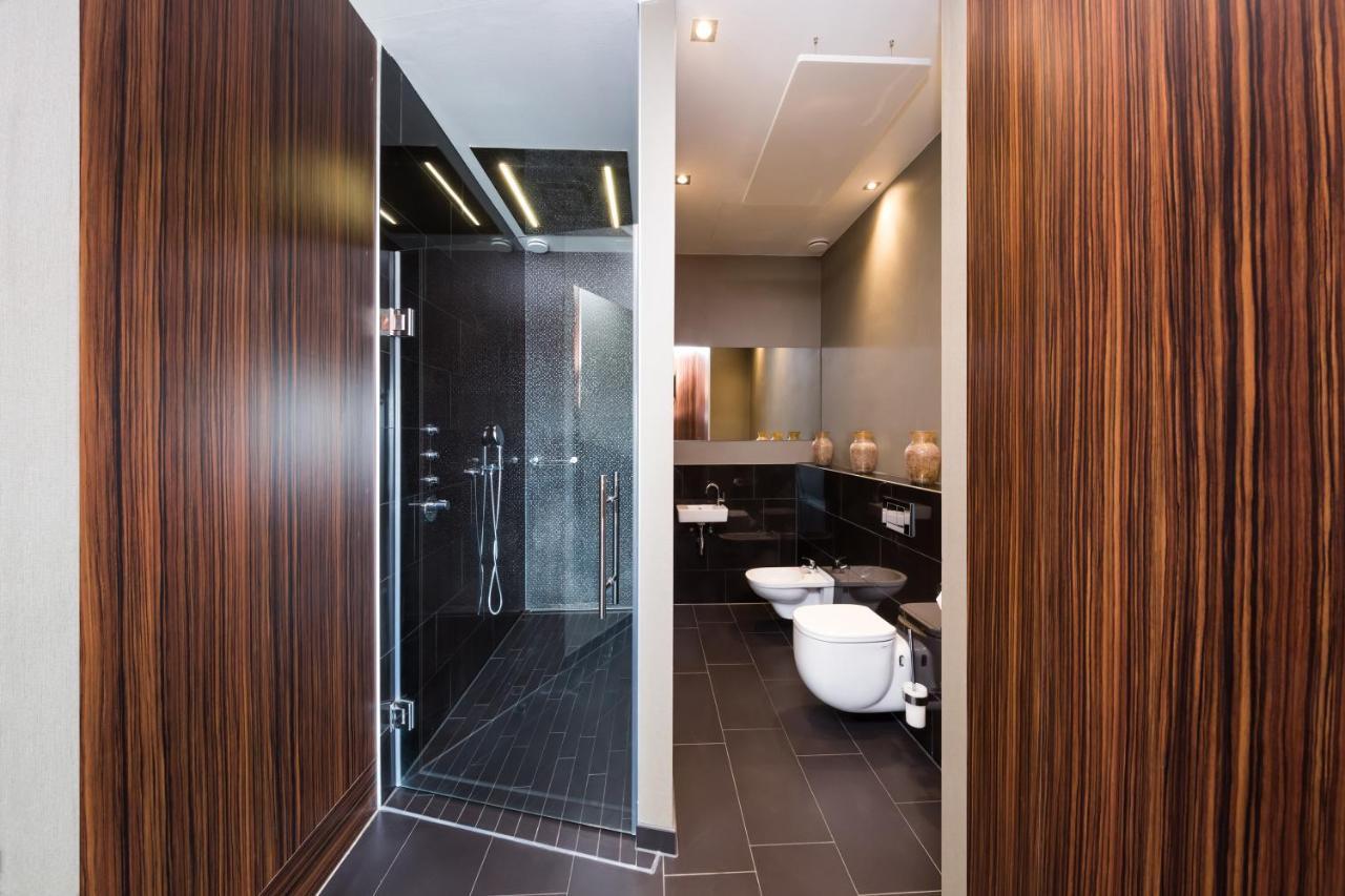Van Der Valk Hotel Duesseldorf Bagian luar foto